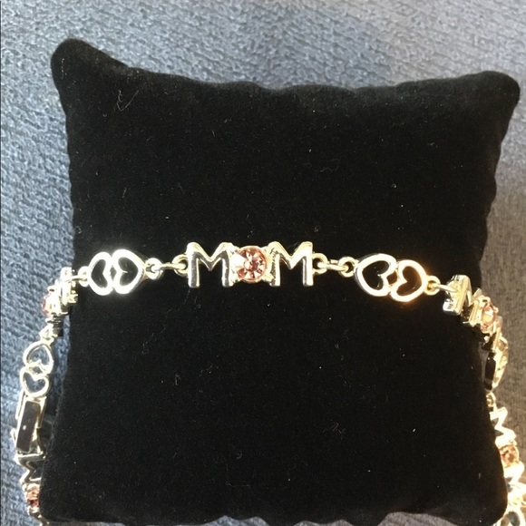 AVON MOM tennis bracelet new in box - Picture 3 of 4